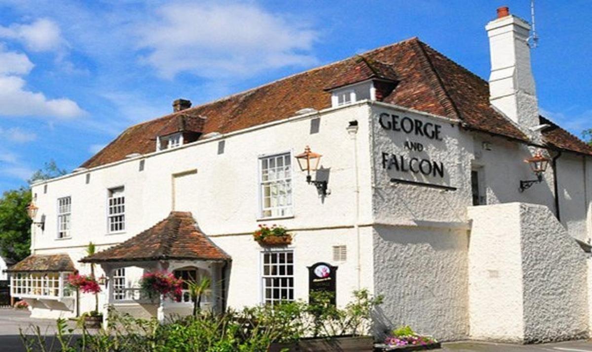 사우샘프턴 George & Falcon B&B 외부 사진